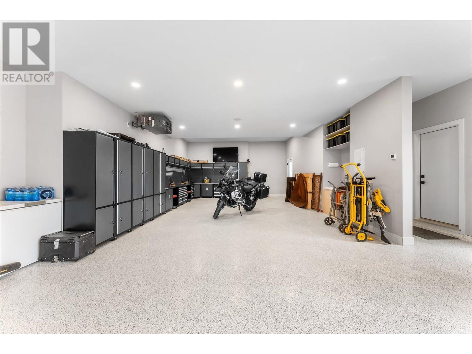 3645 McKinley Beach Drive, Kelowna