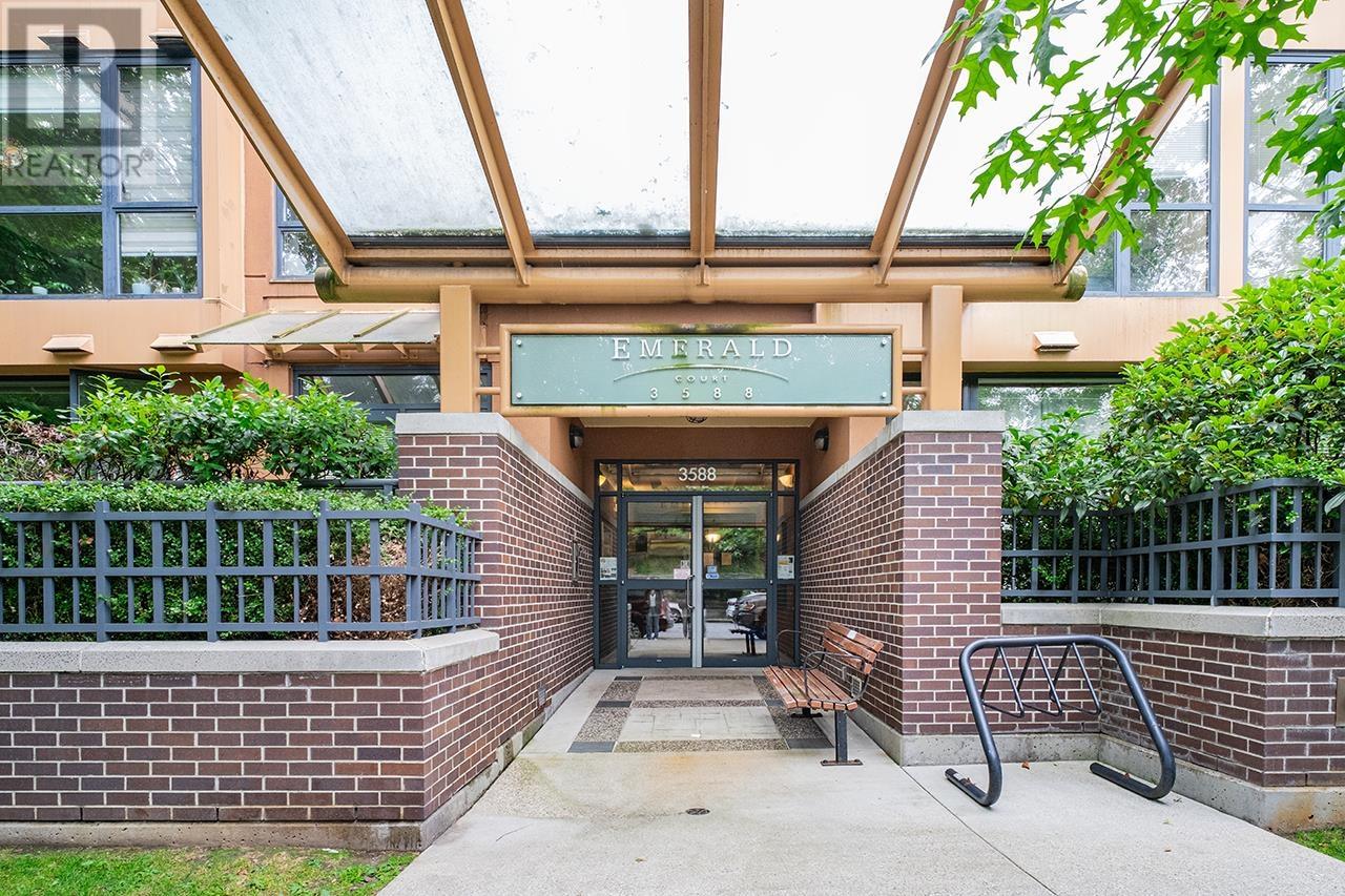 Photo 3 of 109 3588 Vanness Avenue, Vancouver BC