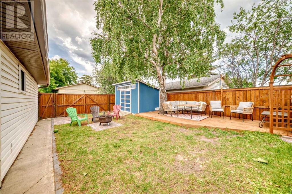 Single Family House Bi-level for Sale in  Ogden Way SE Ogden Calgary 