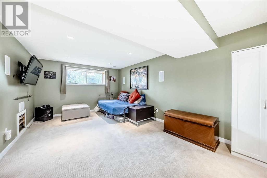 Single Family House Bi-level for Sale in  Ogden Way SE Ogden Calgary 