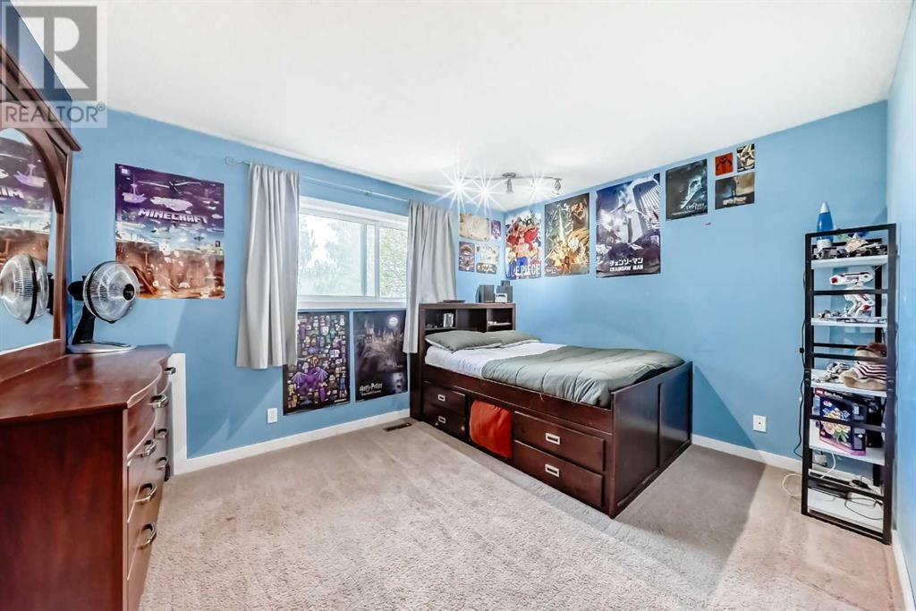 Single Family House Bi-level for Sale in  Ogden Way SE Ogden Calgary 