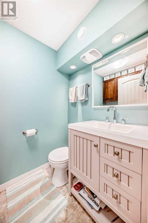 Single Family House Bi-level for Sale in  Ogden Way SE Ogden Calgary 