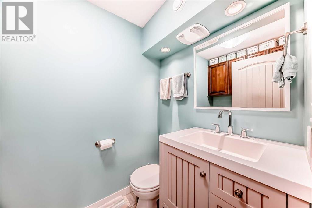 Single Family House Bi-level for Sale in  Ogden Way SE Ogden Calgary 