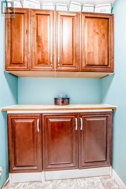 Single Family House Bi-level for Sale in  Ogden Way SE Ogden Calgary 