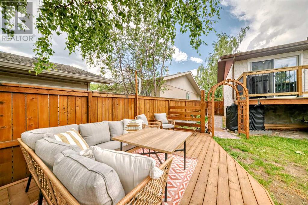 Single Family House Bi-level for Sale in  Ogden Way SE Ogden Calgary 