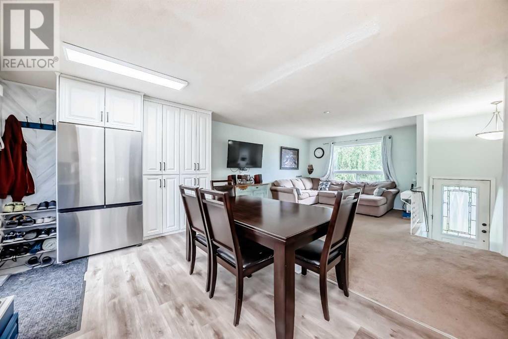 Single Family House Bi-level for Sale in  Ogden Way SE Ogden Calgary 