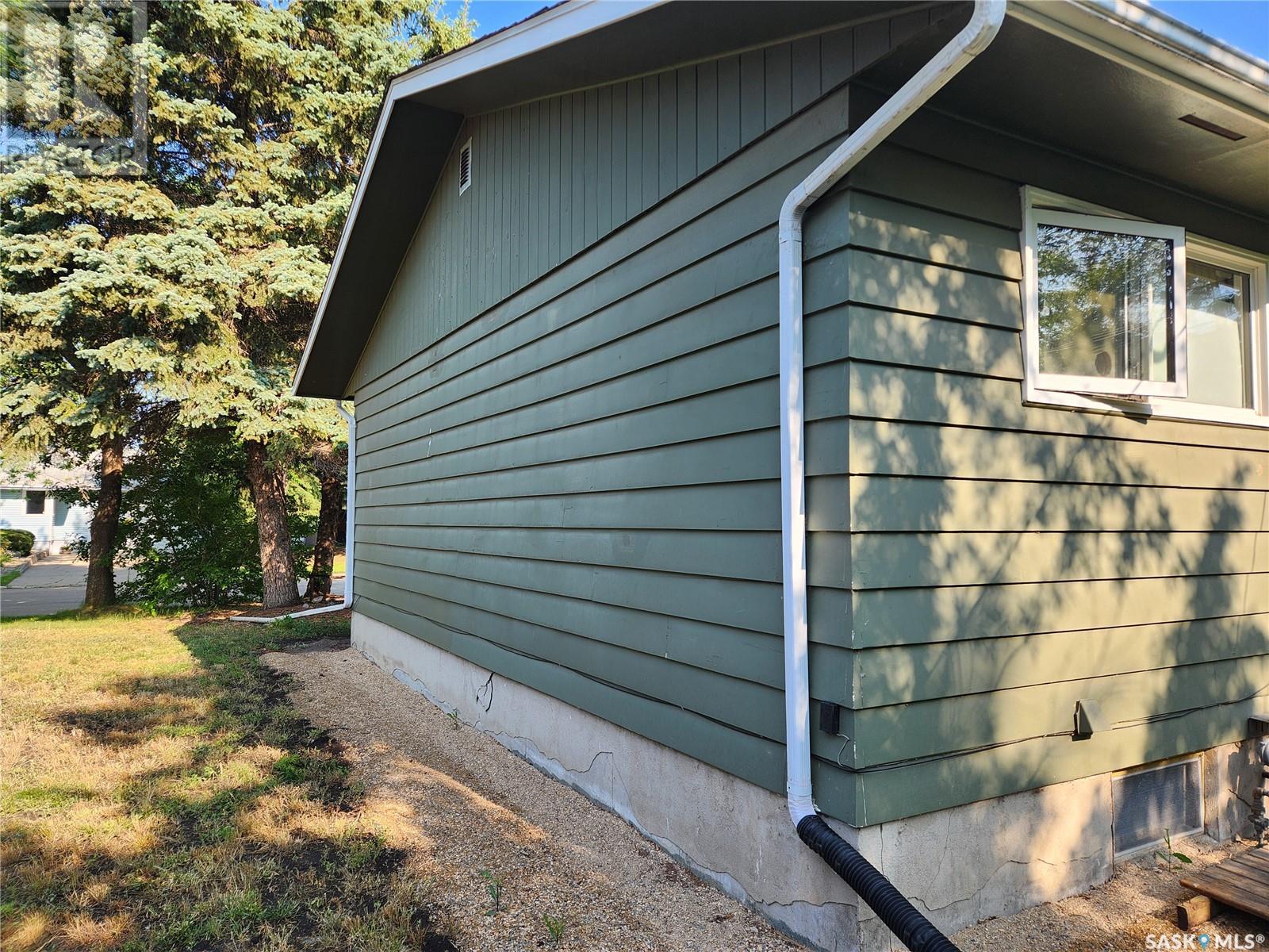 Photo 25 of 1504 98th Street, Tisdale SK