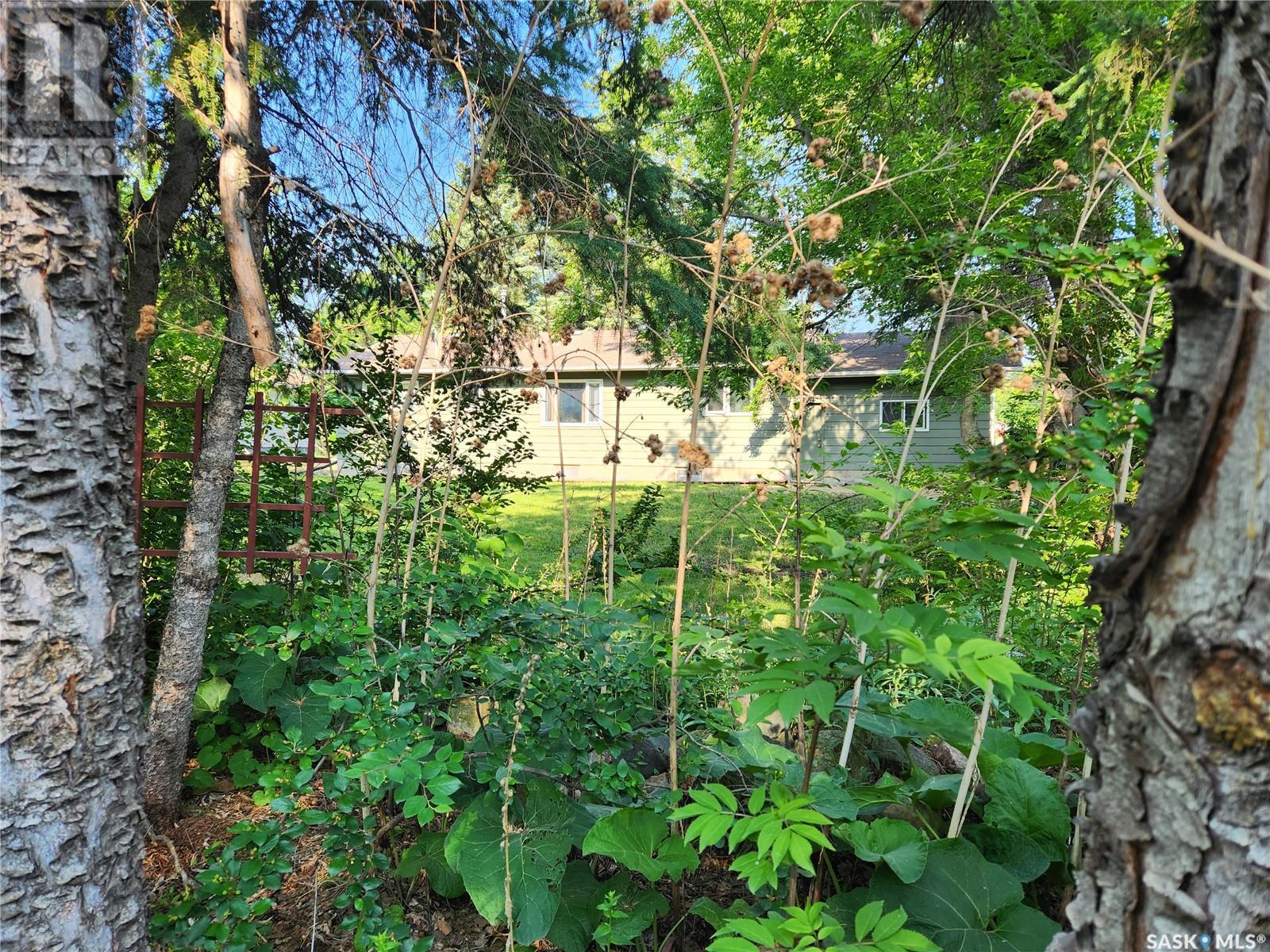 Photo 6 of 1504 98th Street, Tisdale SK