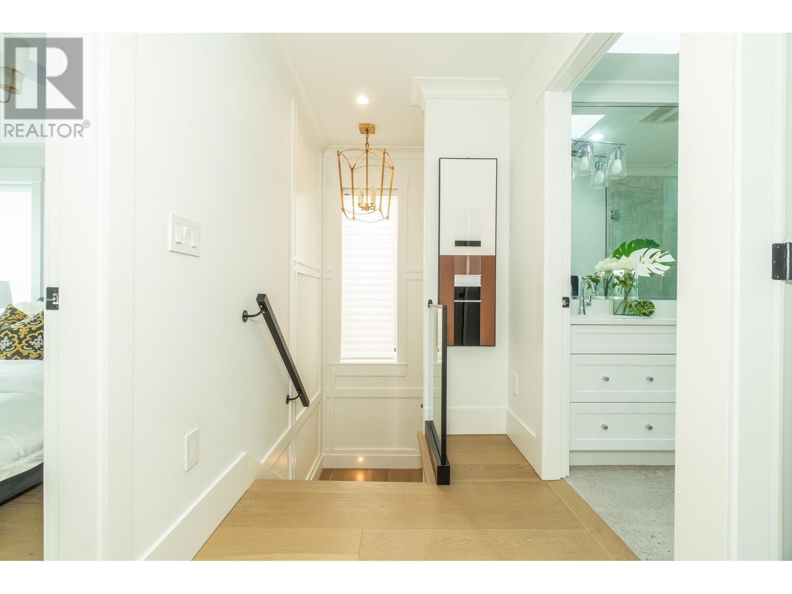 2045 E 51 AVENUE, Vancouver