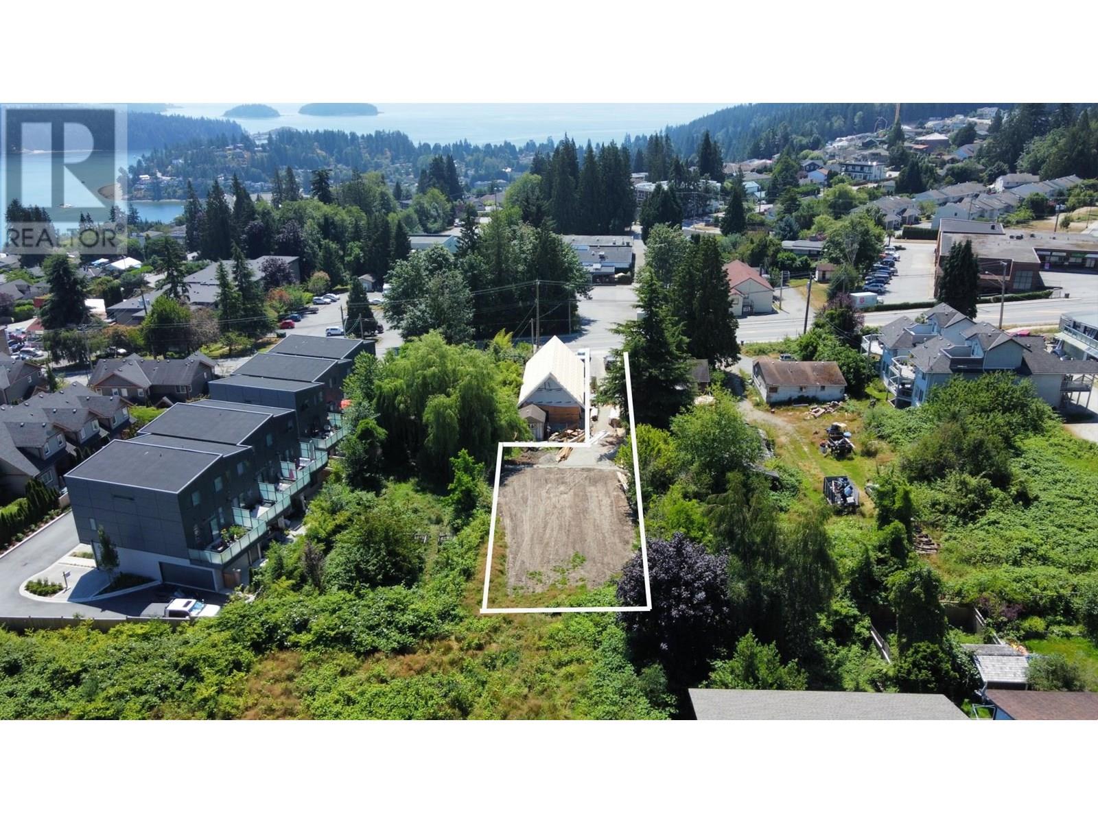 Photo 6 of 746 Gibsons Way, Gibsons BC