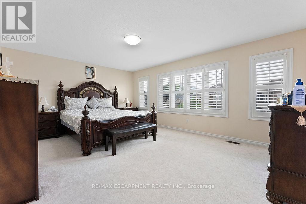 Photo 42 of 67 Bellroyal Crescent, Hamilton ON