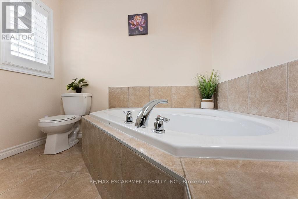Photo 46 of 67 Bellroyal Crescent, Hamilton ON
