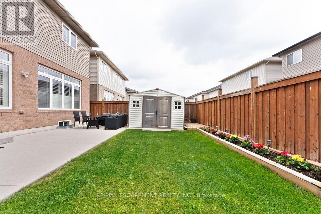 Photo 36 of 67 Bellroyal Crescent, Hamilton ON