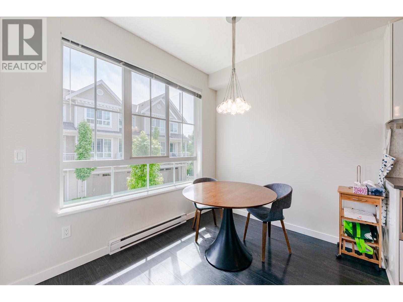 Photo 14 of 54 5510 Admiral Way, Delta BC
