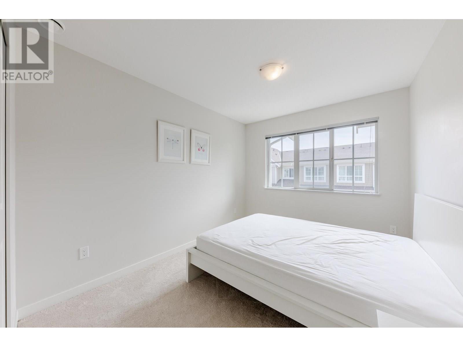 Photo 21 of 54 5510 Admiral Way, Delta BC