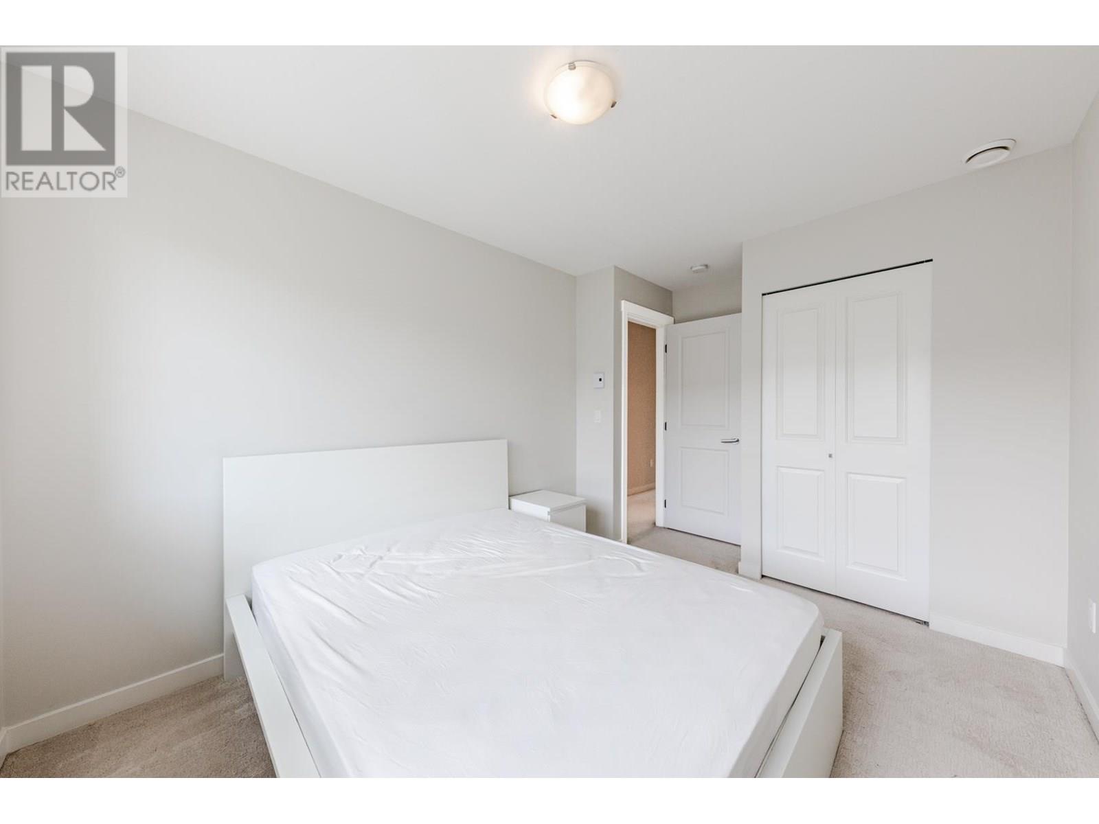 Photo 22 of 54 5510 Admiral Way, Delta BC