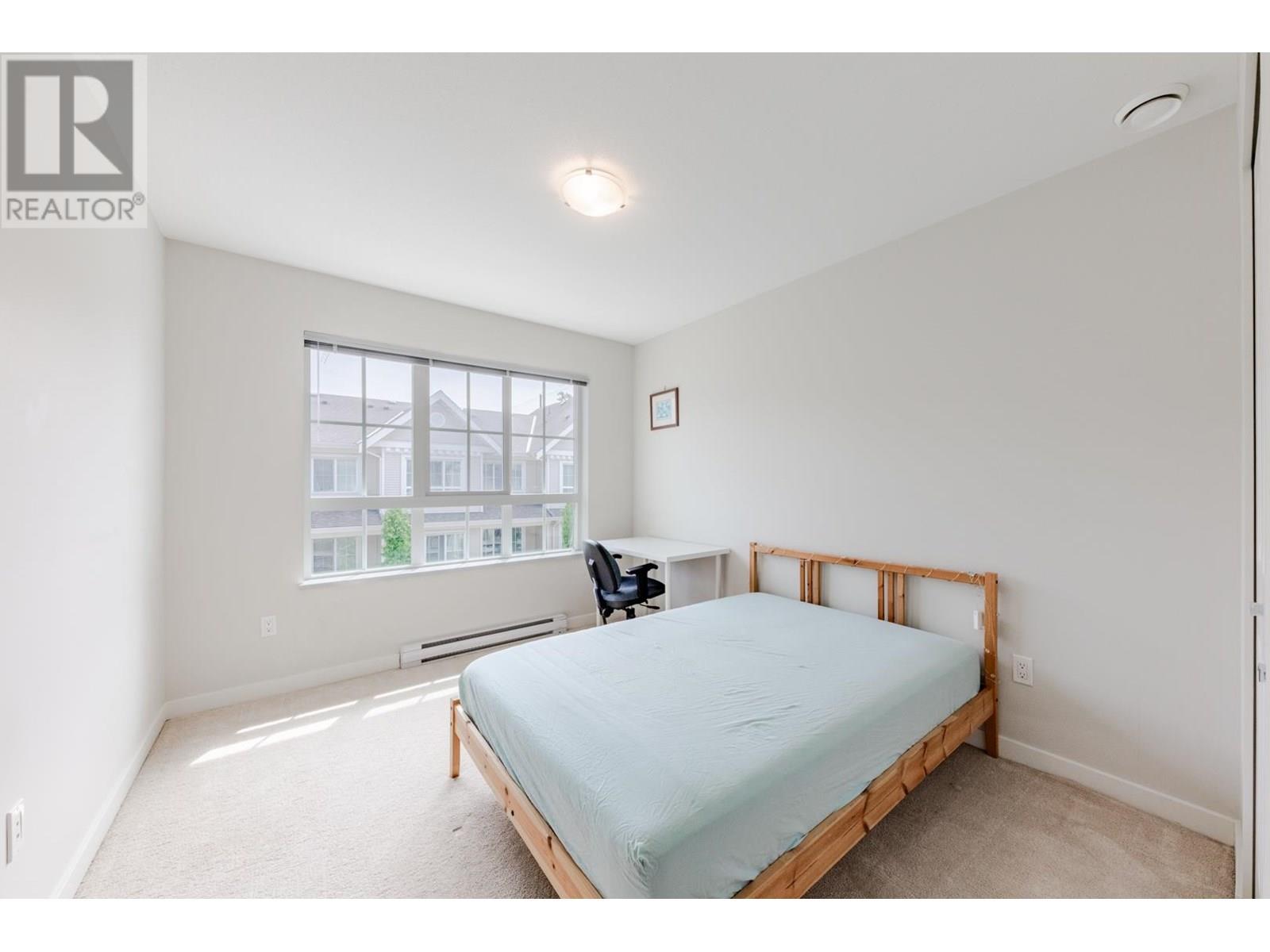 Photo 23 of 54 5510 Admiral Way, Delta BC