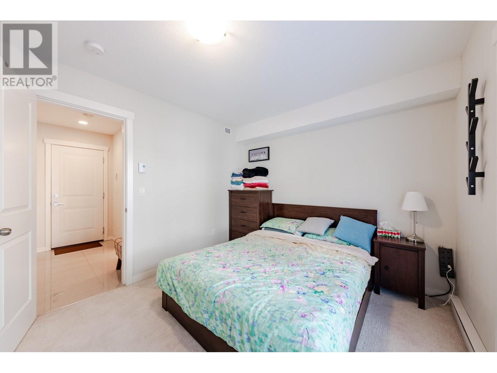Photo 28 of 54 5510 Admiral Way, Delta BC