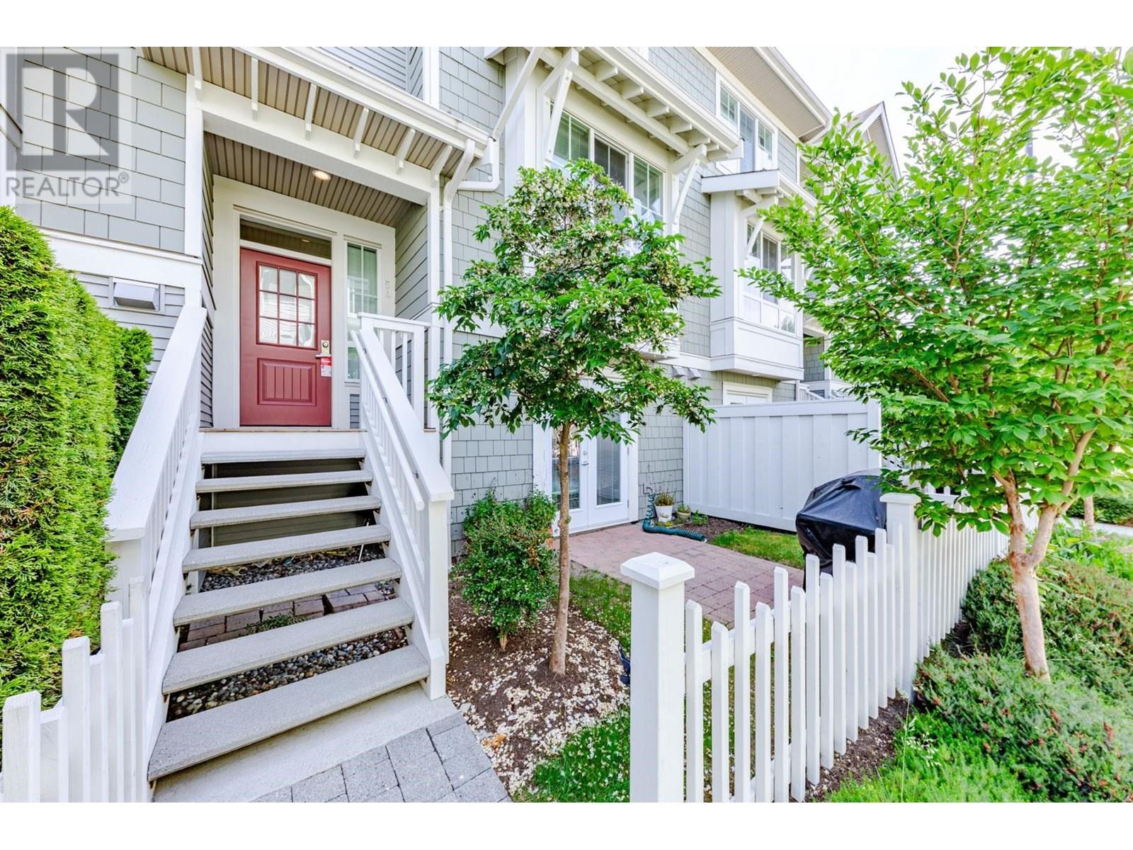 Photo 37 of 54 5510 Admiral Way, Delta BC