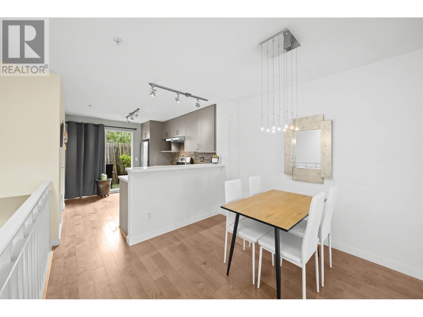 Photo 10 of 317 678 W 7th Avenue, Vancouver BC