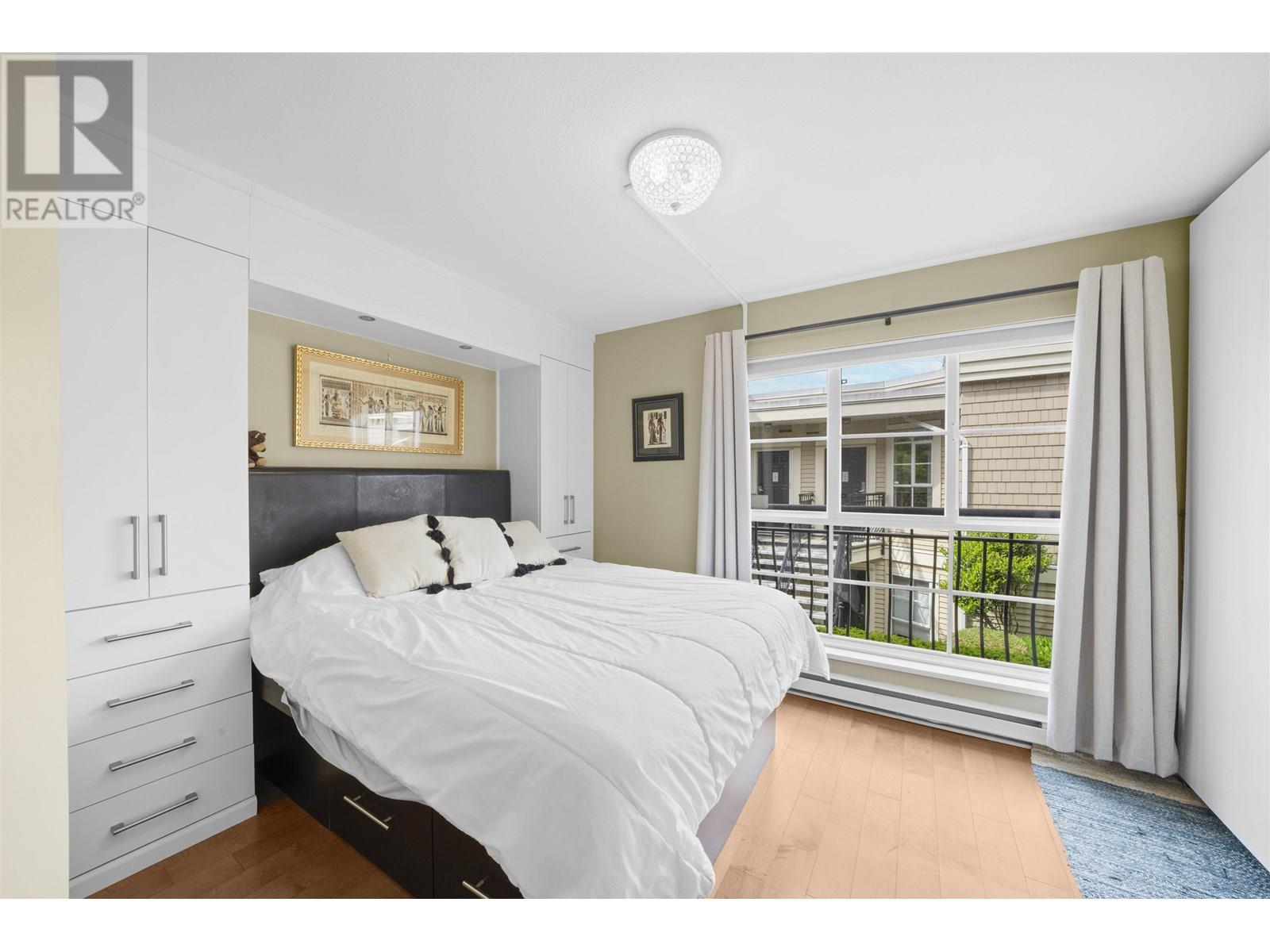 Photo 22 of 317 678 W 7th Avenue, Vancouver BC