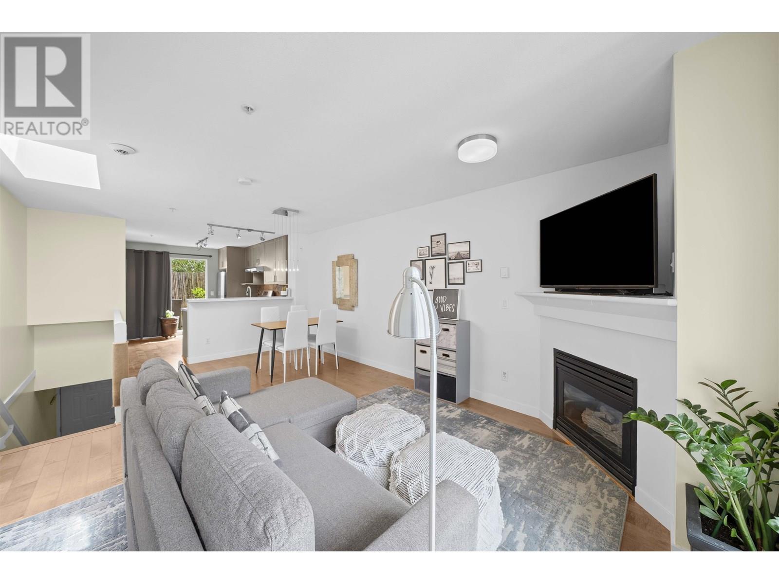 Photo 7 of 317 678 W 7th Avenue, Vancouver BC