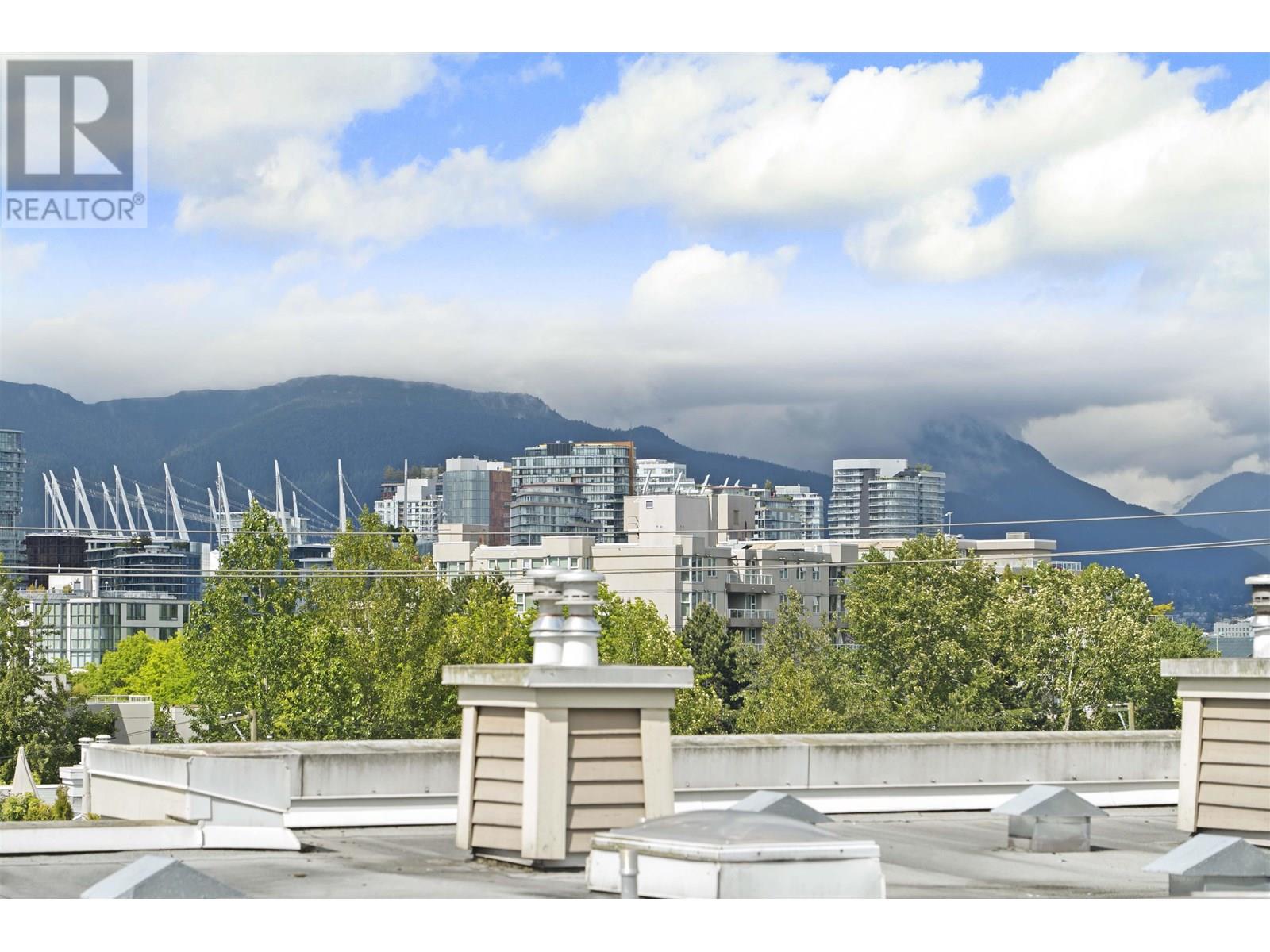 Photo 9 of 317 678 W 7th Avenue, Vancouver BC
