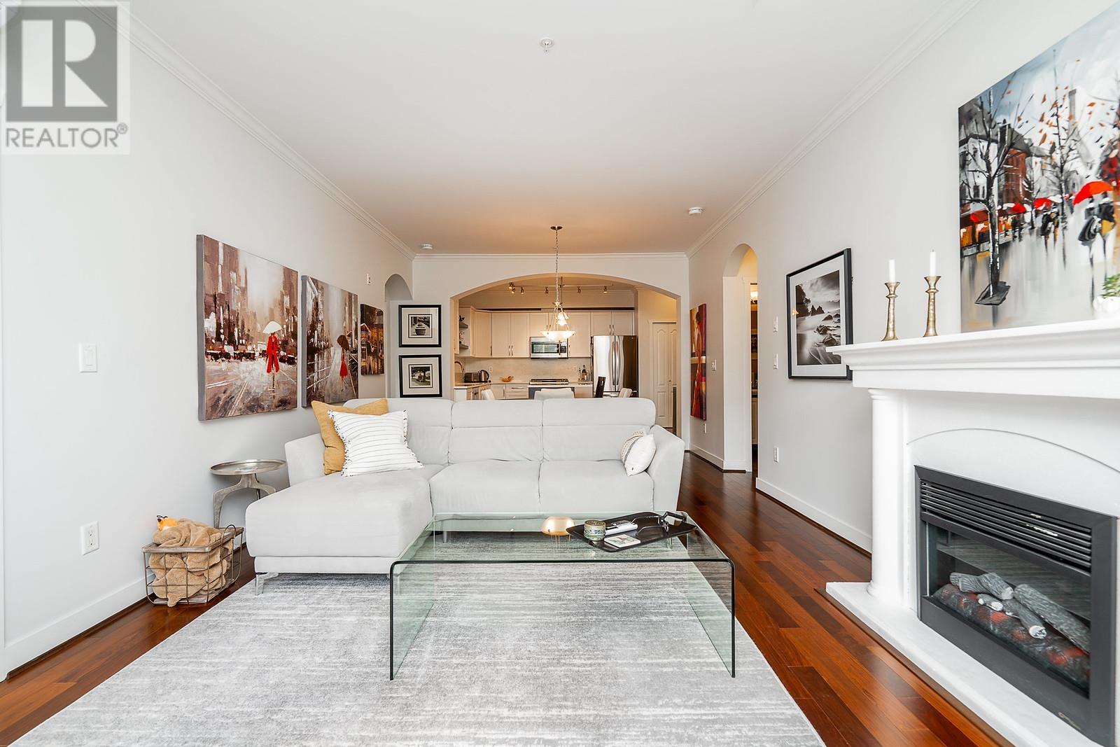 Photo 13 of 204 2628 Maple Street, Port Coquitlam BC