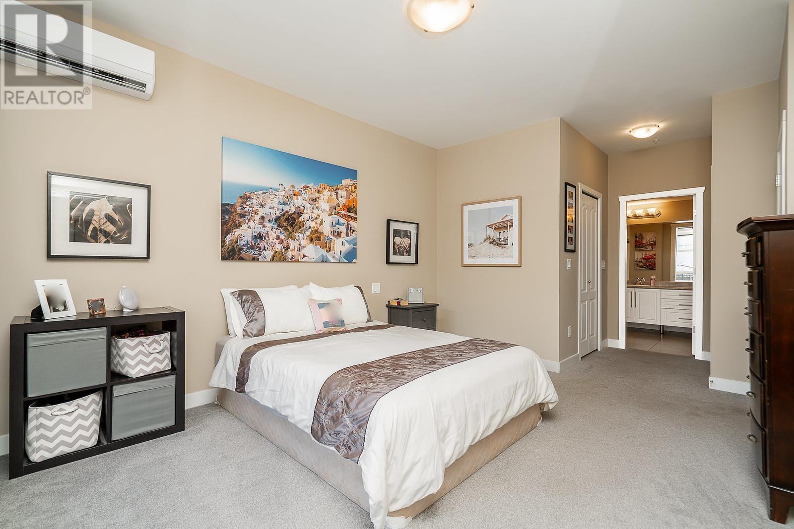 Photo 16 of 204 2628 Maple Street, Port Coquitlam BC