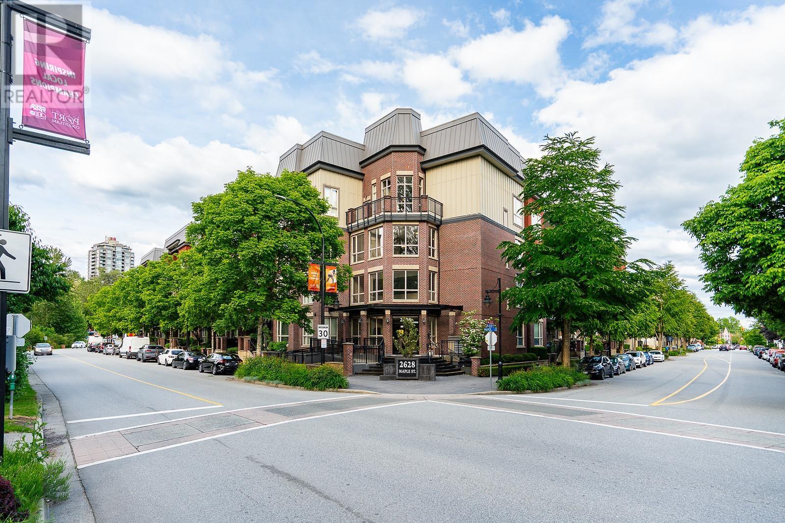 Photo 3 of 204 2628 Maple Street, Port Coquitlam BC