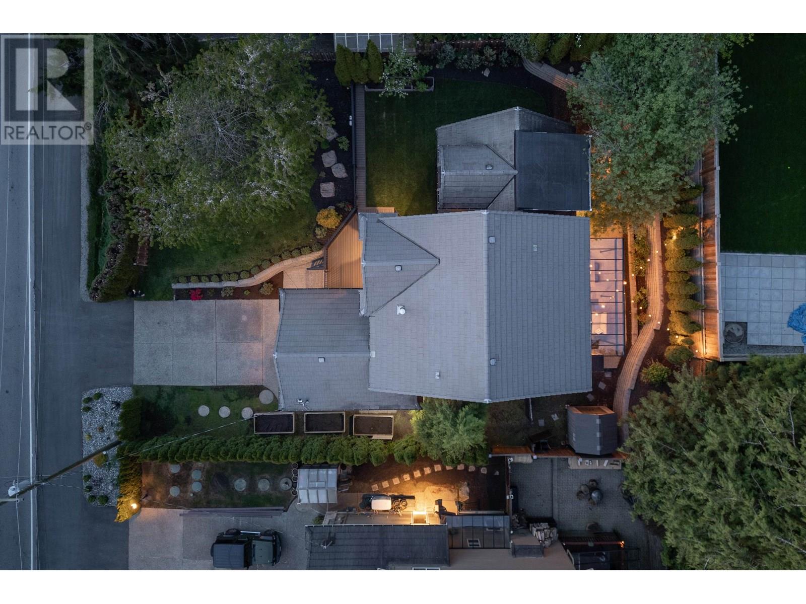 2366 SUNNYSIDE ROAD, Anmore real estate listing R3020120