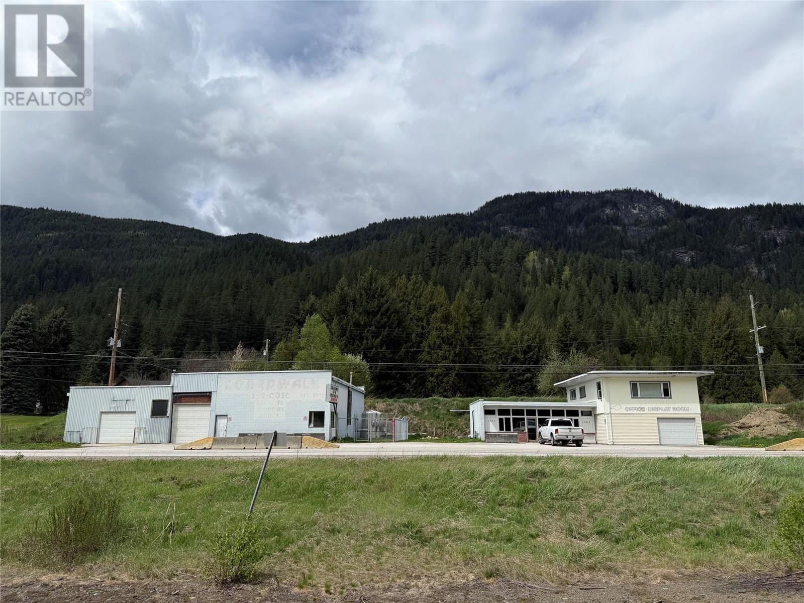1503 3A Highway, Castlegar