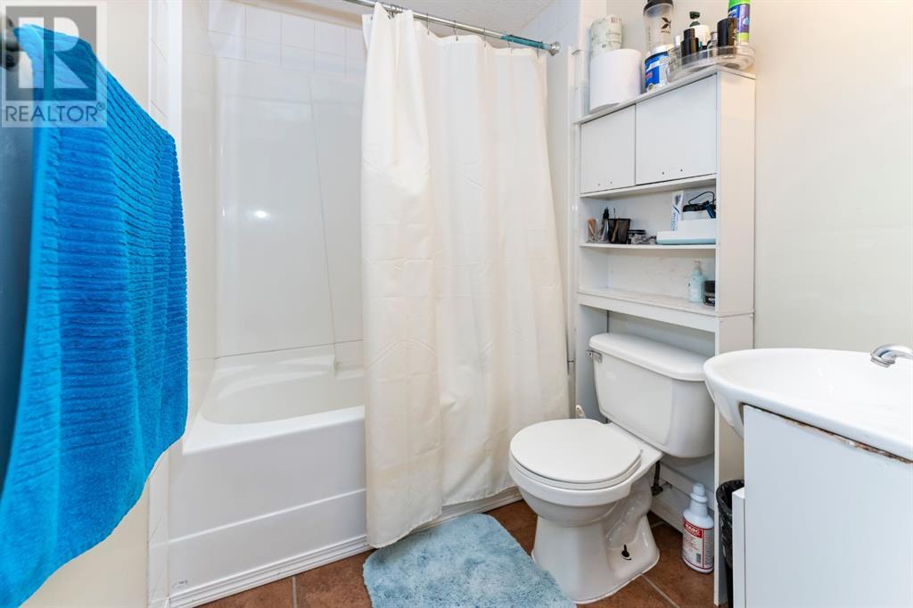 Single Family House for Sale in  Laguna Way NE Monterey Park Calgary 