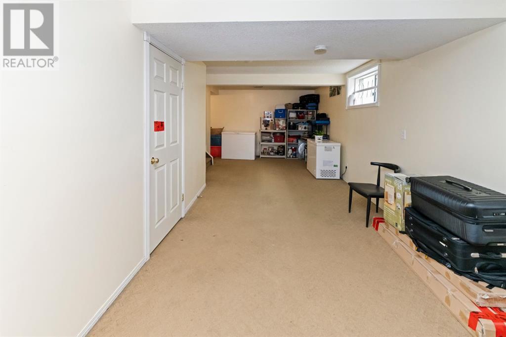 Single Family House for Sale in  Laguna Way NE Monterey Park Calgary 