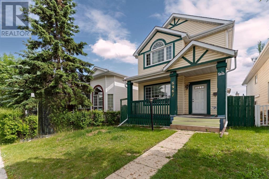 6967 Laguna Way NE, Calgary, Alberta