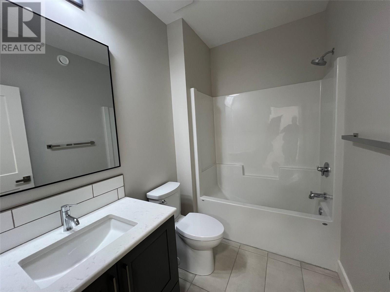 712 Mountain View Crescent, Creston