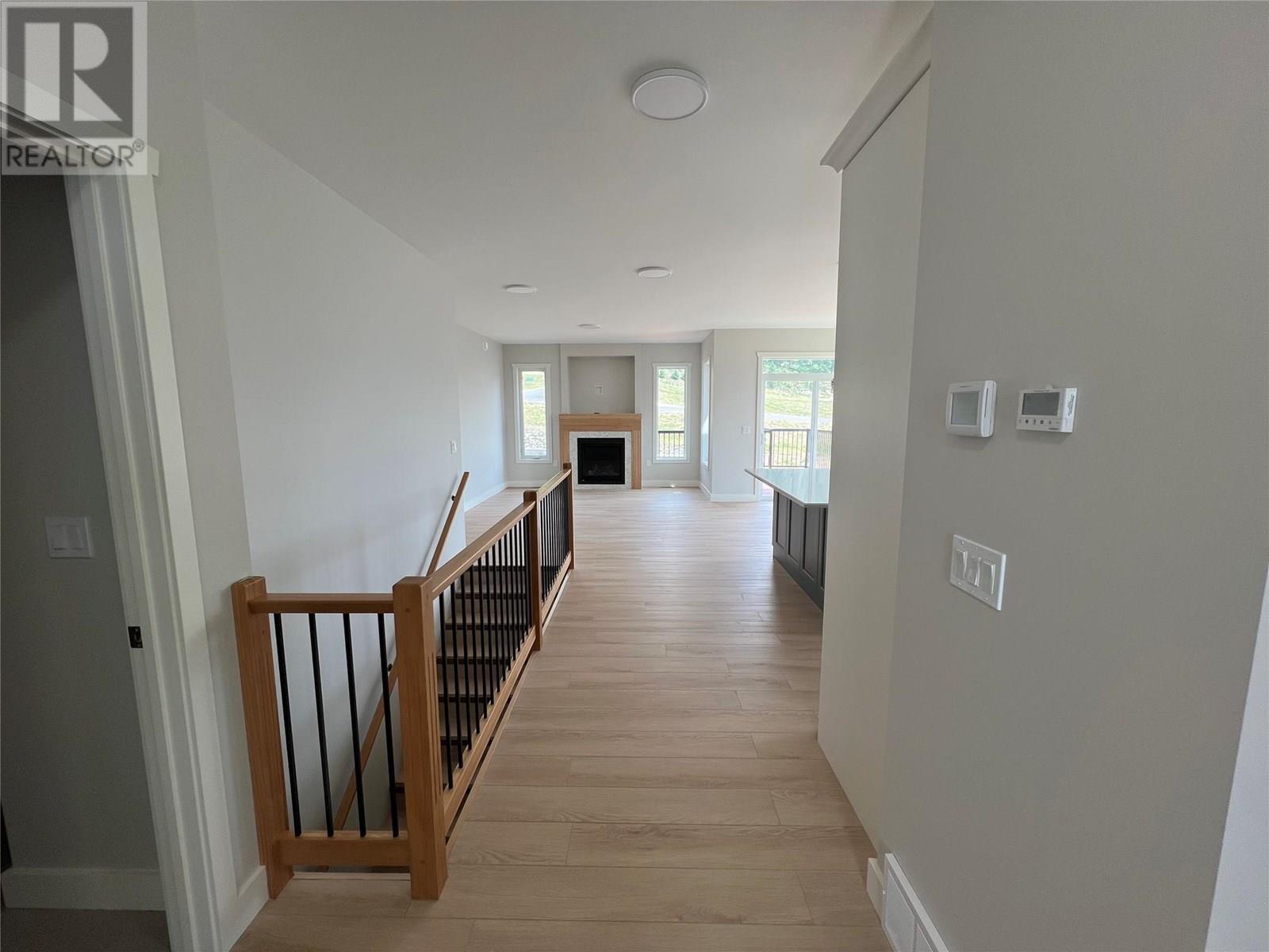 712 Mountain View Crescent, Creston