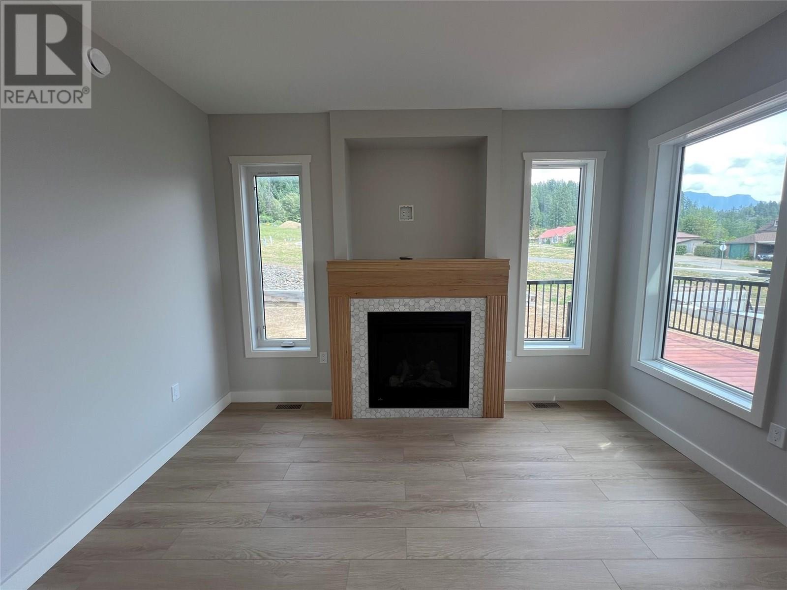 712 Mountain View Crescent, Creston