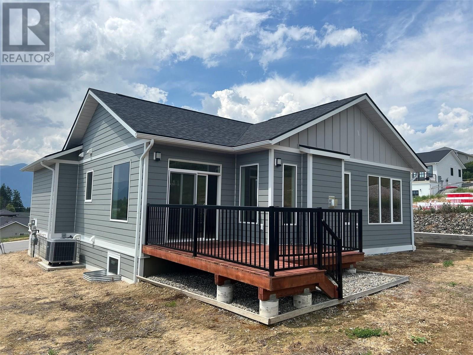 712 Mountain View Crescent, Creston