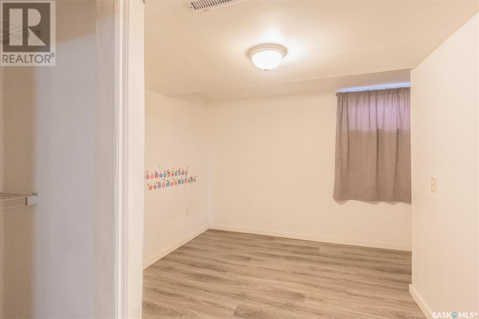Photo 6 of 452 Athabasca Street E, Moose Jaw SK