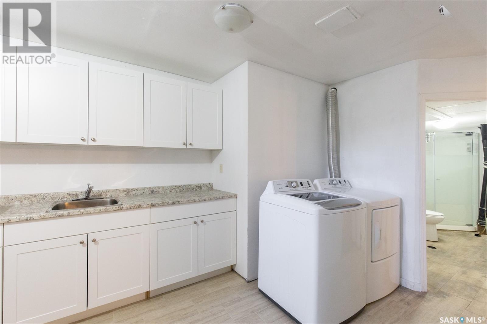 Photo 22 of 452 Athabasca Street E, Moose Jaw SK