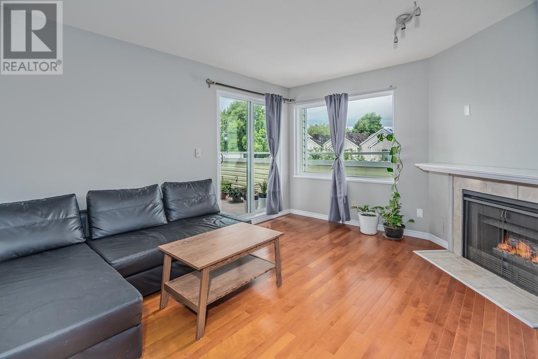 Photo 4 of 23 5661 Ladner Trunk Road, Delta BC