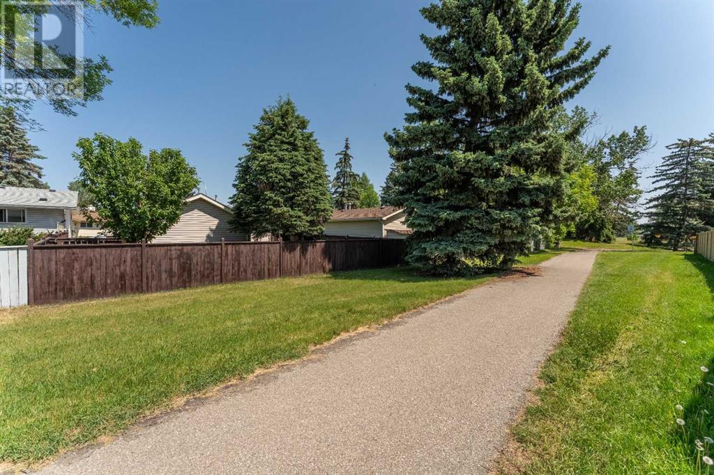 Single Family House Bungalow for Sale in  Lysander Drive SE Ogden Calgary 