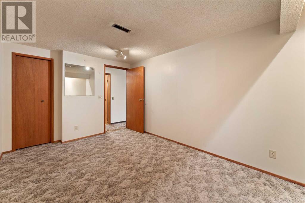 Single Family House Bungalow for Sale in  Lysander Drive SE Ogden Calgary 
