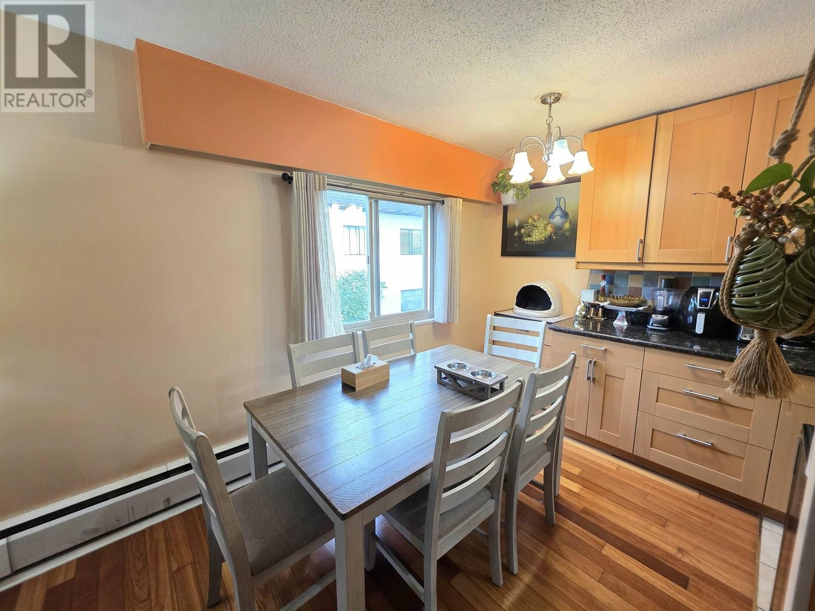 309 225 W 3RD STREET, North Vancouver