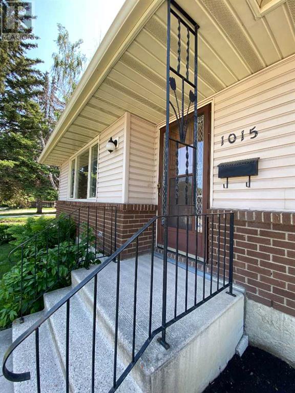 Single Family House Bungalow for Sale in  Lysander Drive SE Ogden Calgary 