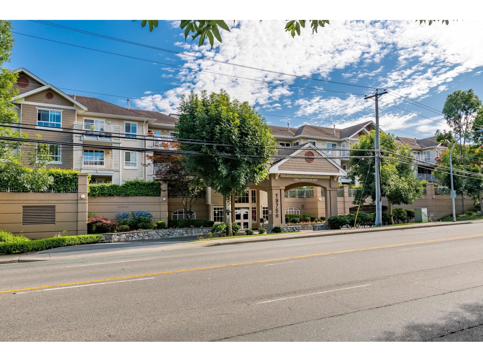 Photo 1 of 105 19750 64 Avenue, Langley BC