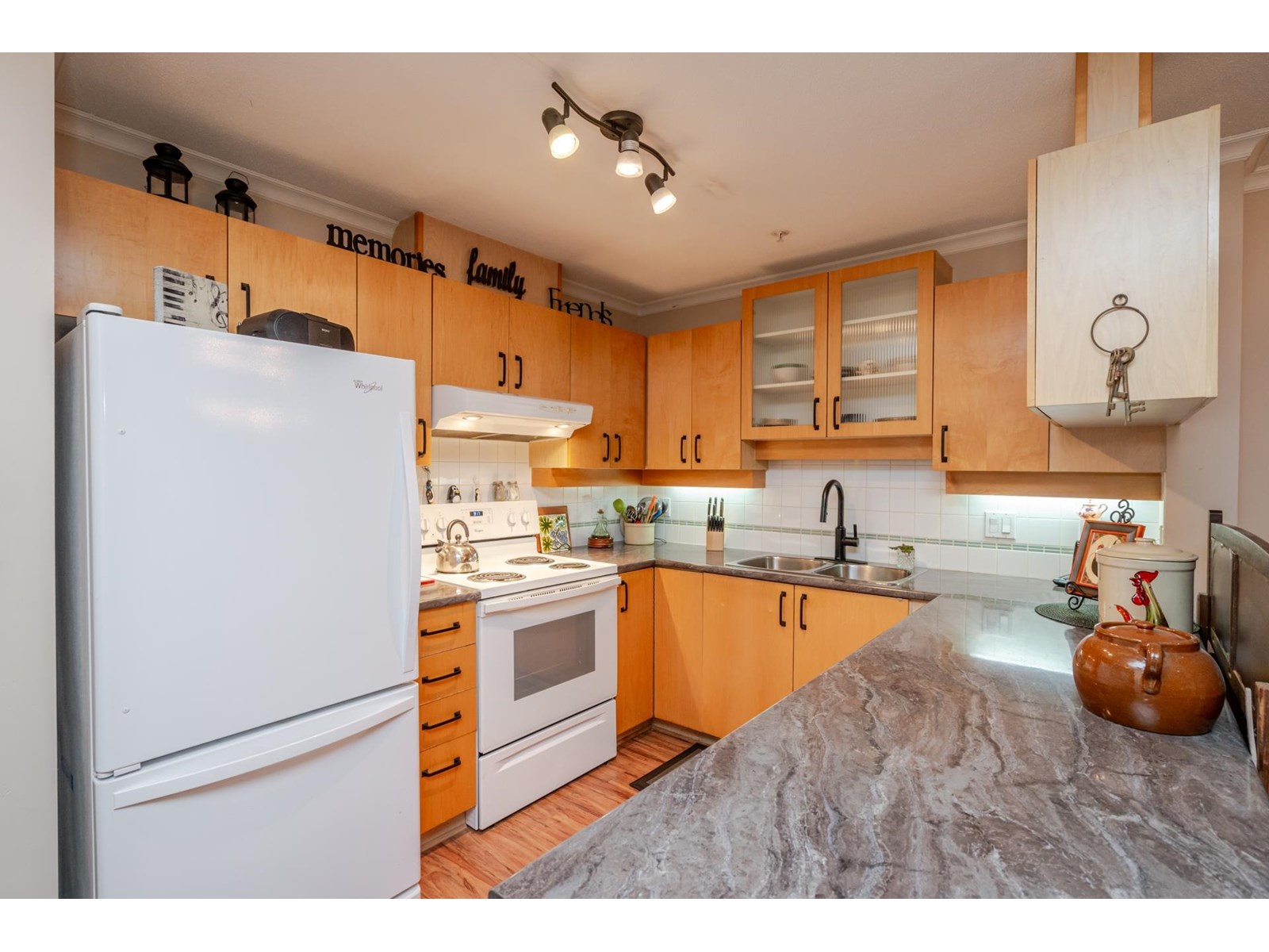 Photo 15 of 105 19750 64 Avenue, Langley BC