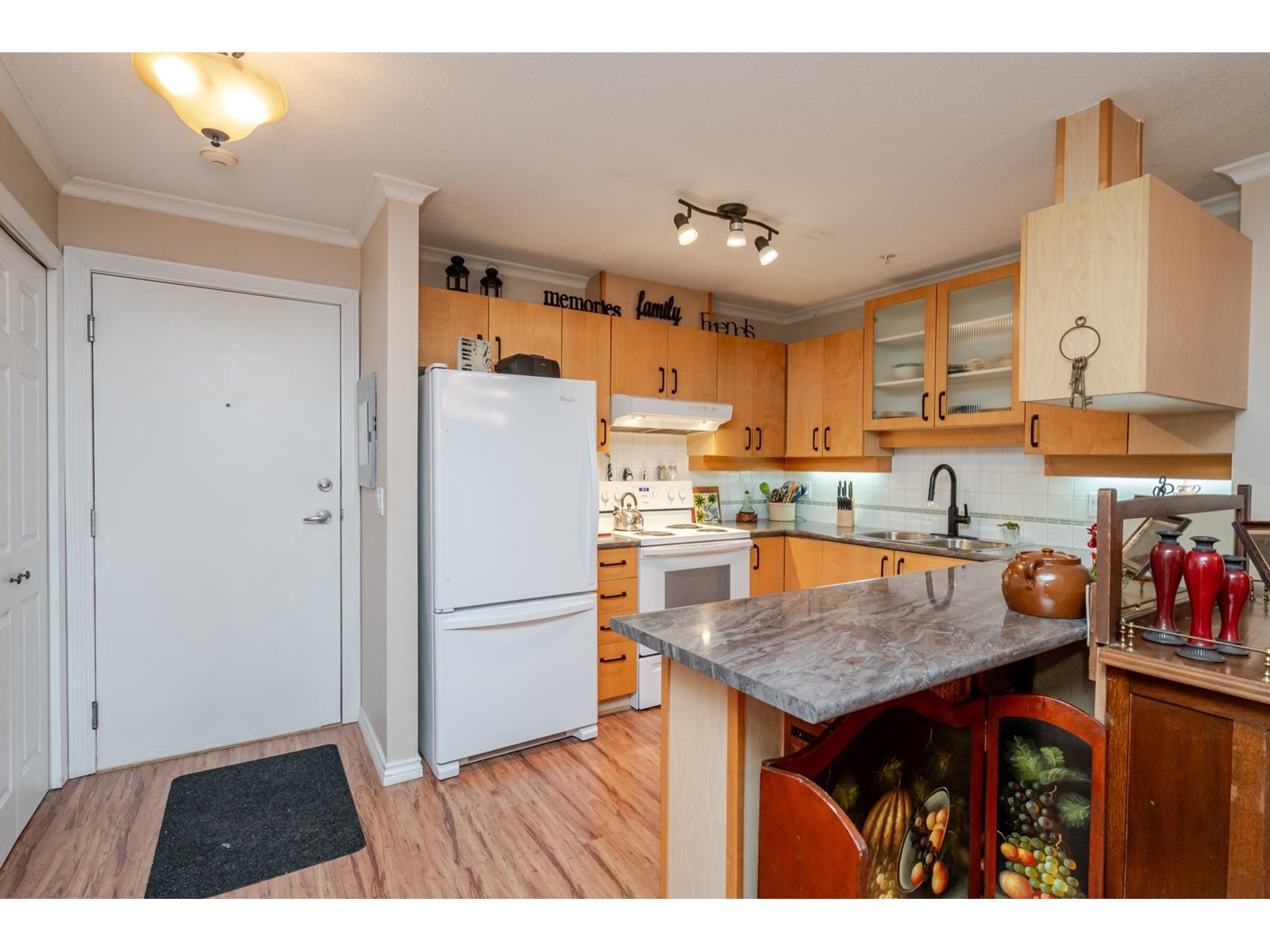 Photo 14 of 105 19750 64 Avenue, Langley BC