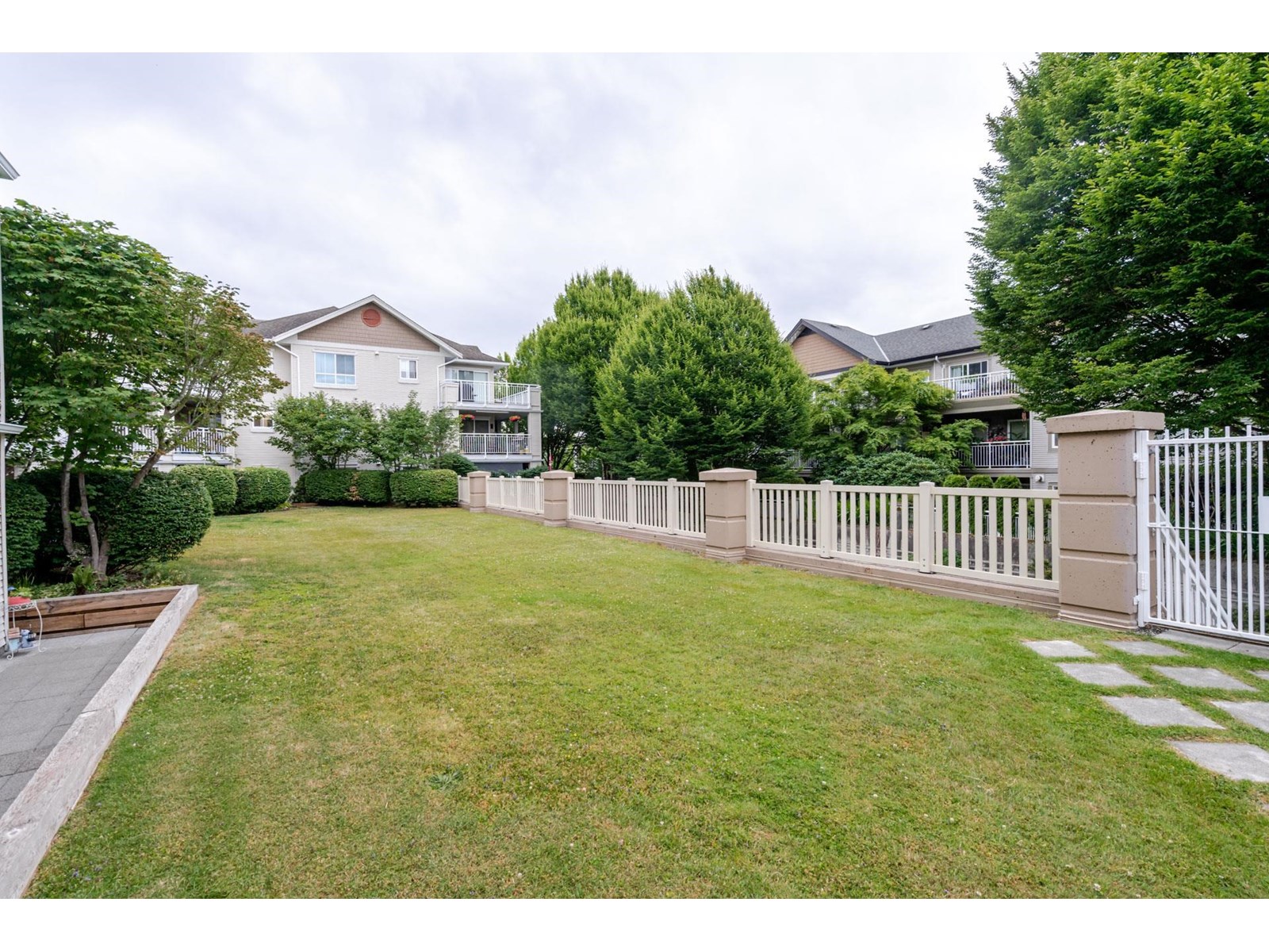 Photo 29 of 105 19750 64 Avenue, Langley BC